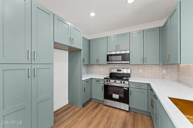 1943 W DAVIS Road, Phoenix, AZ 85023