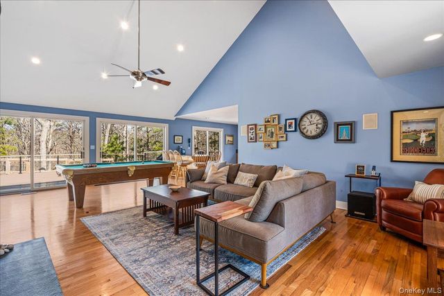 24 Tanglewood Trail, Hampton Bays, NY 11946