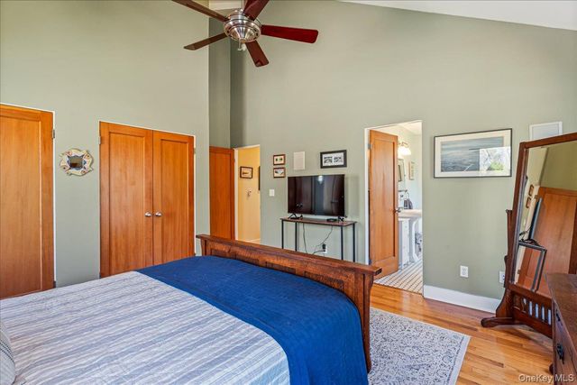 24 Tanglewood Trail, Hampton Bays, NY 11946