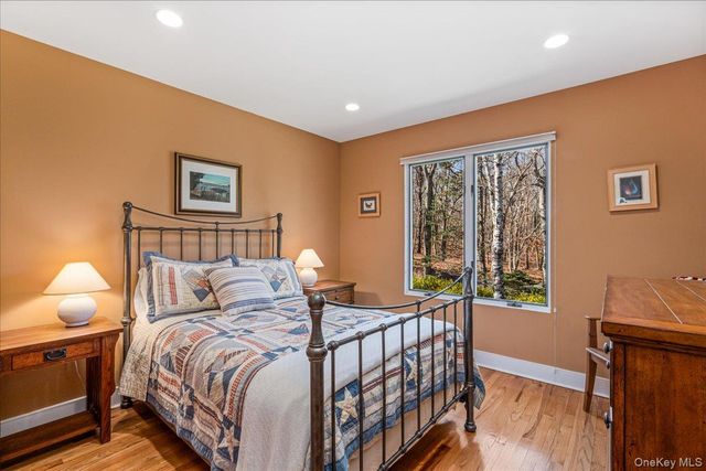 24 Tanglewood Trail, Hampton Bays, NY 11946