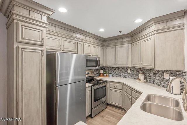 631 Oak Run Trail Tl203, Oak Park, CA 91377