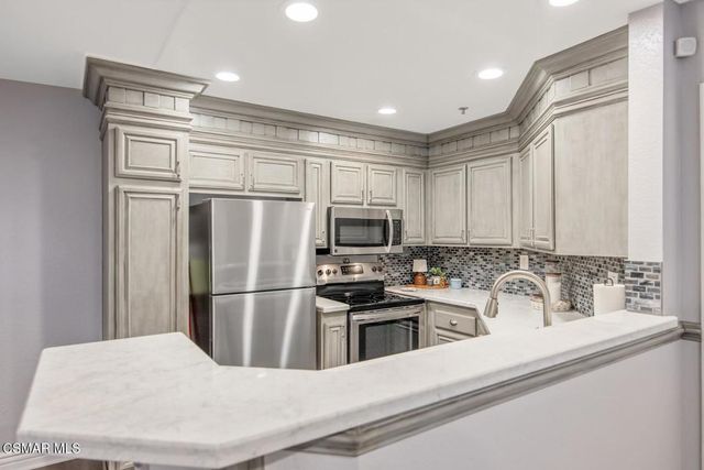 631 Oak Run Trail Tl203, Oak Park, CA 91377