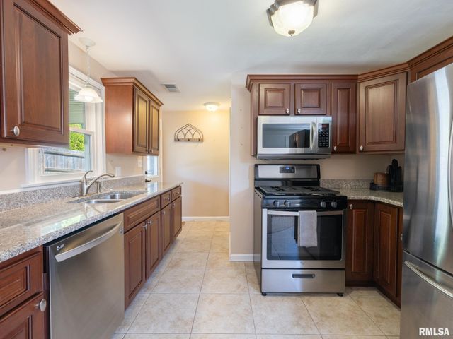 2229 GLENDALE Avenue, Pekin, IL 61554