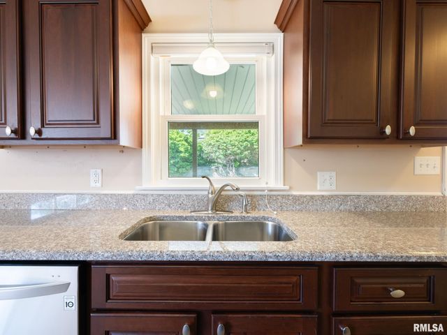 2229 GLENDALE Avenue, Pekin, IL 61554