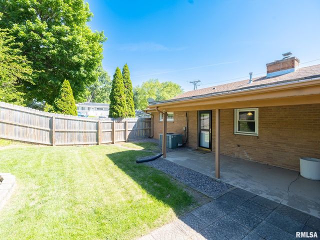 2229 GLENDALE Avenue, Pekin, IL 61554
