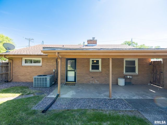 2229 GLENDALE Avenue, Pekin, IL 61554