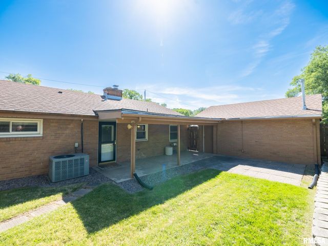2229 GLENDALE Avenue, Pekin, IL 61554