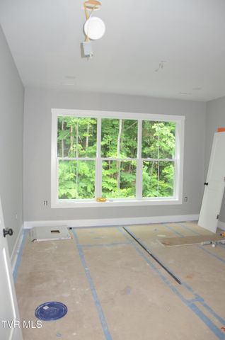 2350 Edinburgh Channel Road, Kingsport, TN 37664