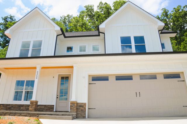 2350 Edinburgh Channel Road, Kingsport, TN 37664