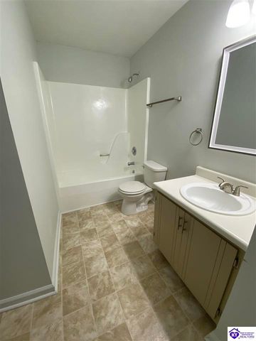 2634 Lake Road North, Radcliff, KY 40160