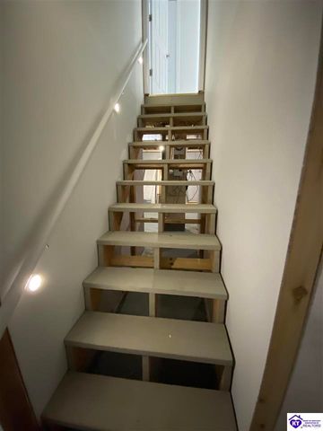 2634 Lake Road North, Radcliff, KY 40160