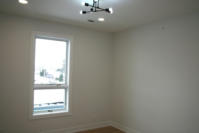 4449 N Sayre Avenue N, Harwood Heights, IL 60706