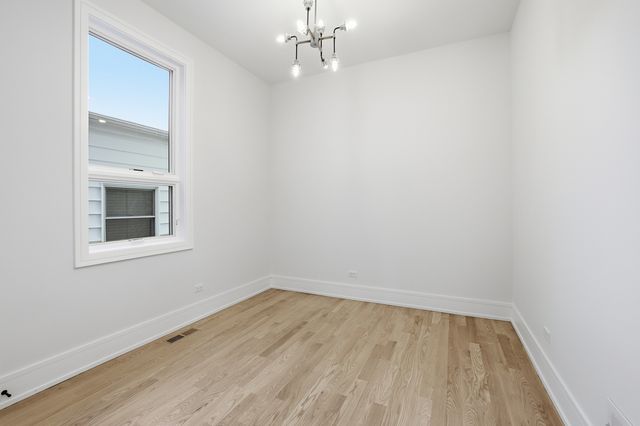 4449 N Sayre Avenue N, Harwood Heights, IL 60706