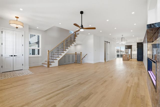 4449 N Sayre Avenue N, Harwood Heights, IL 60706