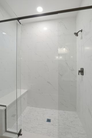 4449 N Sayre Avenue N, Harwood Heights, IL 60706