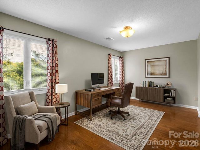 220 Dartcrest Drive, Hendersonville, NC 28792