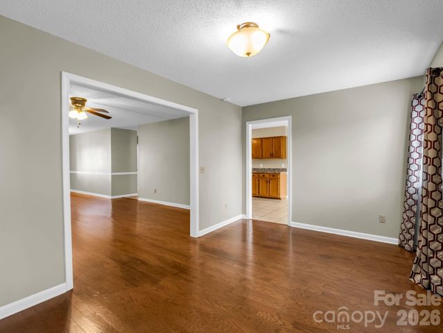 220 Dartcrest Drive, Hendersonville, NC 28792