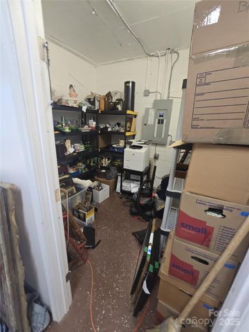 726 1st Avenue Avenue, Hendersonville, NC 28791