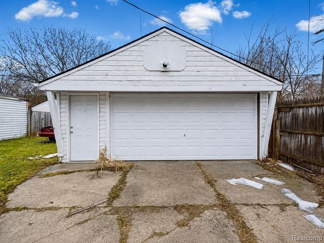 12582 Duchess Street, Detroit, MI 48224