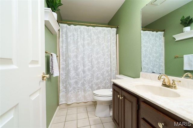 126 Fairwood Hills Road, O'fallon, IL 62269