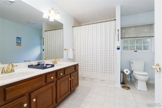 126 Fairwood Hills Road, O'fallon, IL 62269