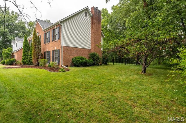 126 Fairwood Hills Road, O'fallon, IL 62269