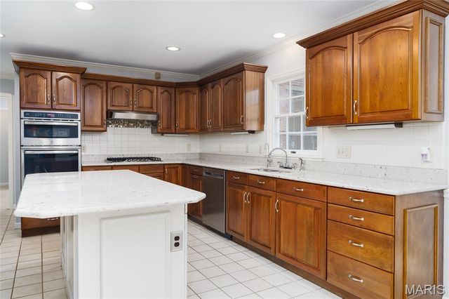 126 Fairwood Hills Road, O'fallon, IL 62269