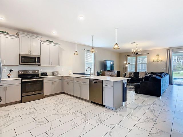 303 OCEAN COURSE AVENUE, Davenport, FL 33896