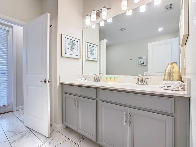 303 OCEAN COURSE AVENUE, Davenport, FL 33896