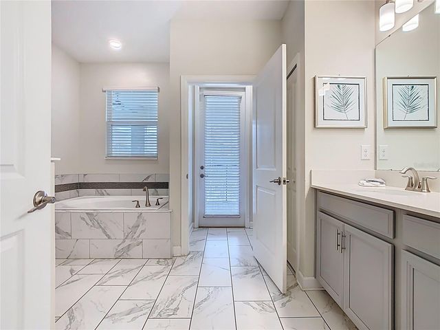 303 OCEAN COURSE AVENUE, Davenport, FL 33896