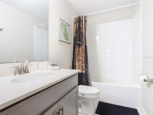 303 OCEAN COURSE AVENUE, Davenport, FL 33896