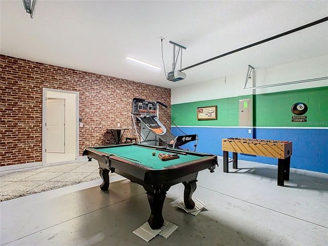 303 OCEAN COURSE AVENUE, Davenport, FL 33896