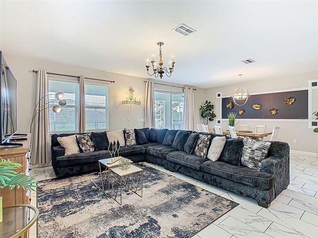 303 OCEAN COURSE AVENUE, Davenport, FL 33896