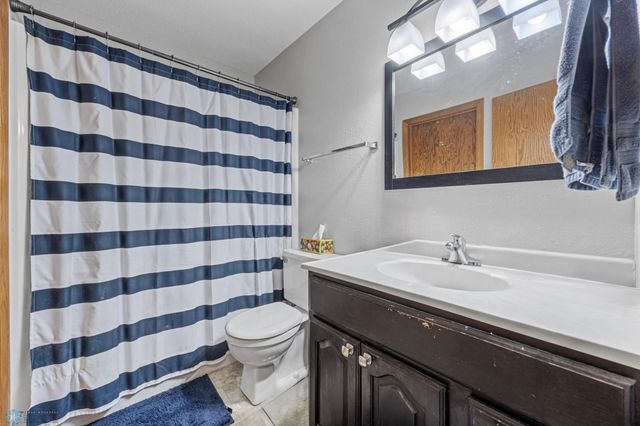 2203 4th Avenue S, Moorhead, MN 56560