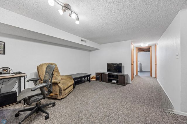 2203 4th Avenue S, Moorhead, MN 56560