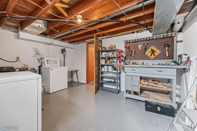 2203 4th Avenue S, Moorhead, MN 56560