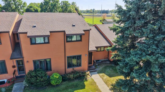 2203 4th Avenue S, Moorhead, MN 56560