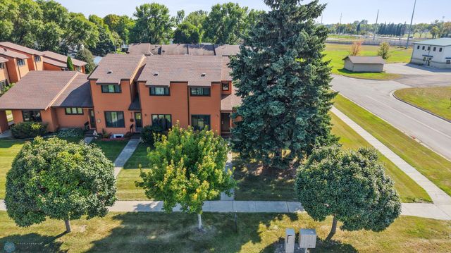 2203 4th Avenue S, Moorhead, MN 56560