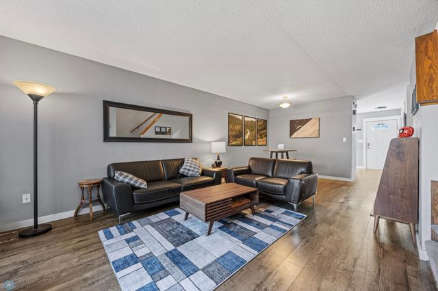 2203 4th Avenue S, Moorhead, MN 56560