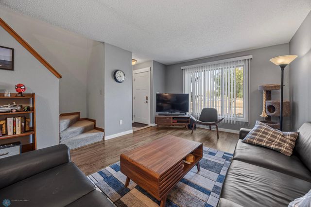 2203 4th Avenue S, Moorhead, MN 56560