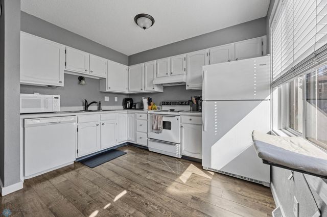 2203 4th Avenue S, Moorhead, MN 56560