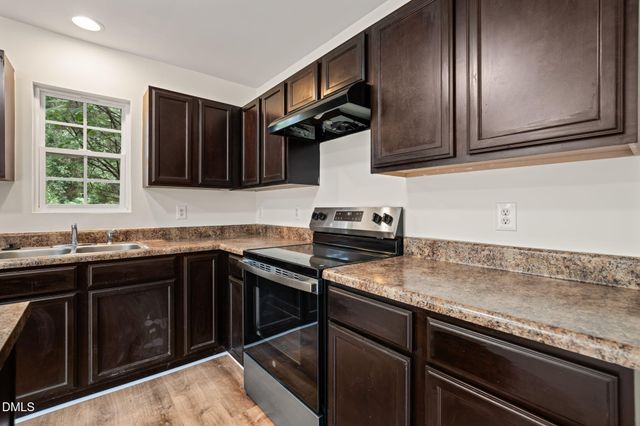 6620 Summer Grove Street, Raleigh, NC 27610