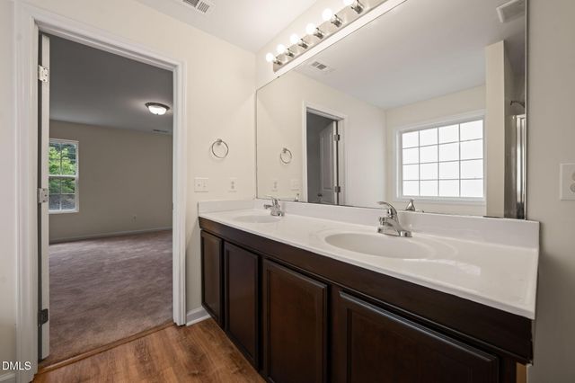 6620 Summer Grove Street, Raleigh, NC 27610