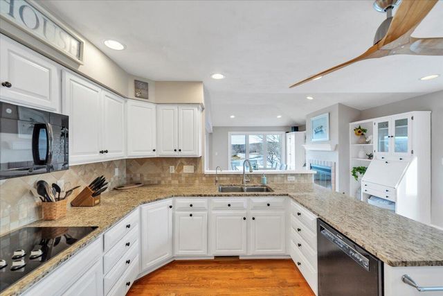 230 Sterling CIR, Union Hall, VA 24176