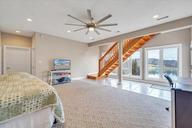 230 Sterling CIR, Union Hall, VA 24176