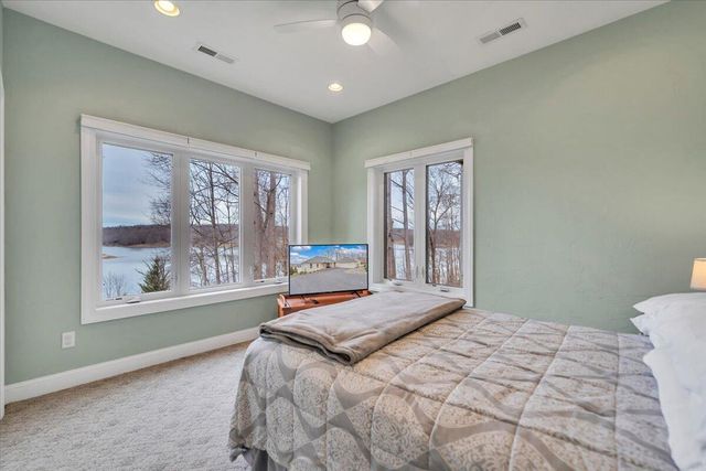 230 Sterling CIR, Union Hall, VA 24176