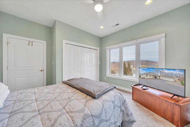 230 Sterling CIR, Union Hall, VA 24176