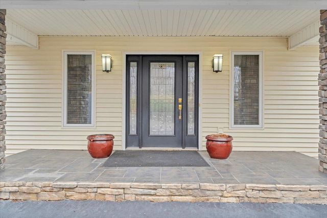 230 Sterling CIR, Union Hall, VA 24176