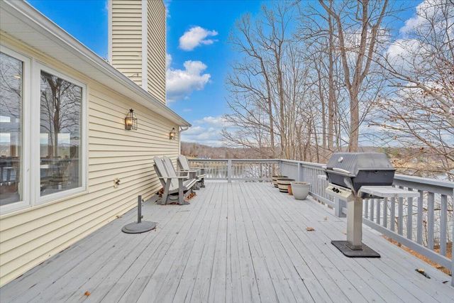 230 Sterling CIR, Union Hall, VA 24176