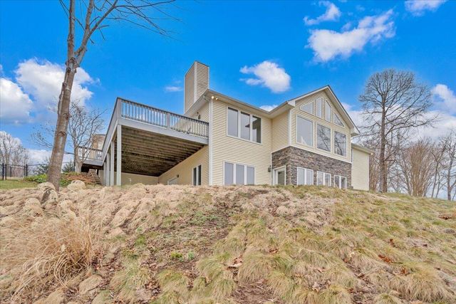 230 Sterling CIR, Union Hall, VA 24176